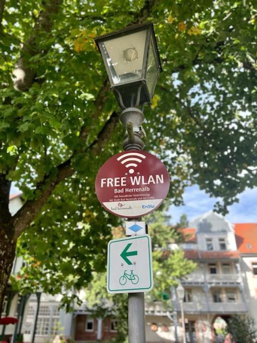 Wohnen Im Schwarzwald Mit Panoramablick Apartman Bad Herrenalb Kültér fotó