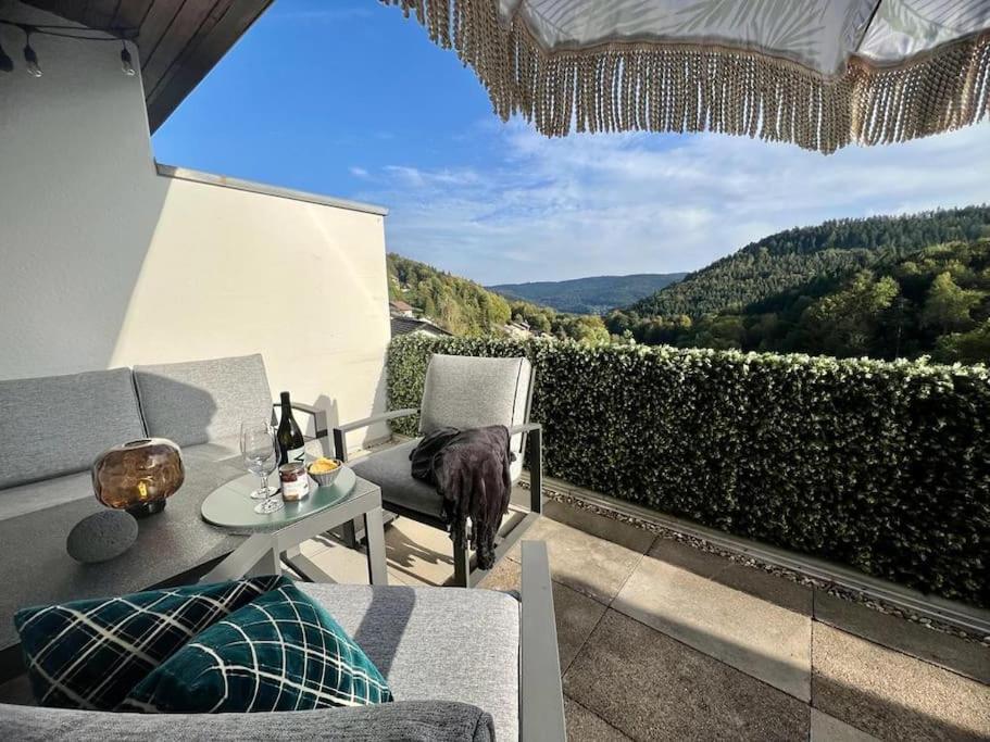 Wohnen Im Schwarzwald Mit Panoramablick Apartman Bad Herrenalb Kültér fotó